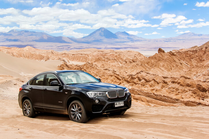 BMW X4 in desert